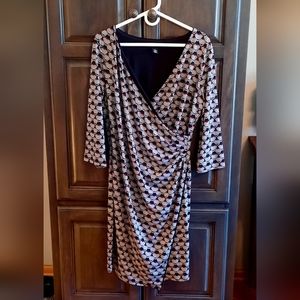 White House Black Market 3/4 Sleeve Print Wrap Dress